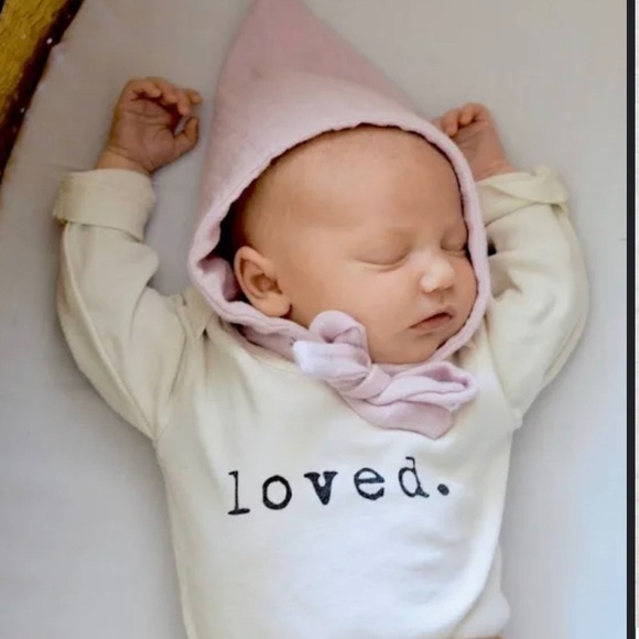 NWT Organic “LOVED” long sleeve organic cotton onsie sz 3-6m - Picture 2 of 3